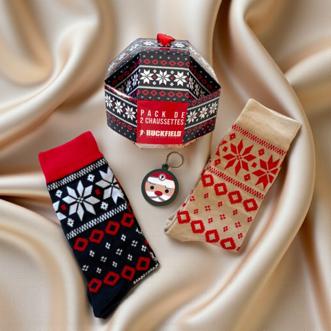 Pack of 2 pairs of socks + Ruckfield Christmas key ring 