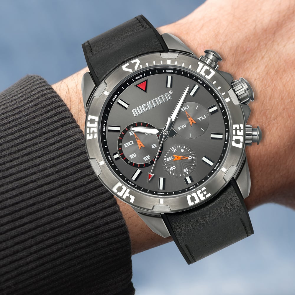 Montre bracelet en cuir Noire